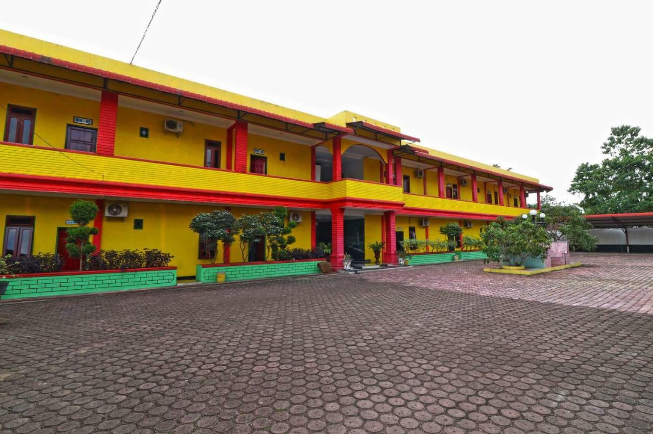 Hotel Rembulan Tebing Tinggi Extérieur photo
