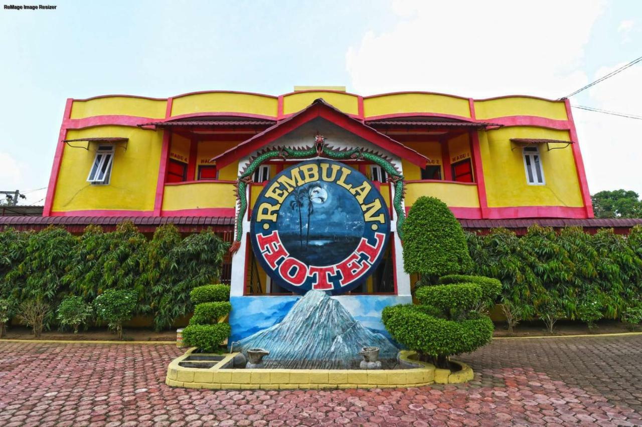 Hotel Rembulan Tebing Tinggi Extérieur photo