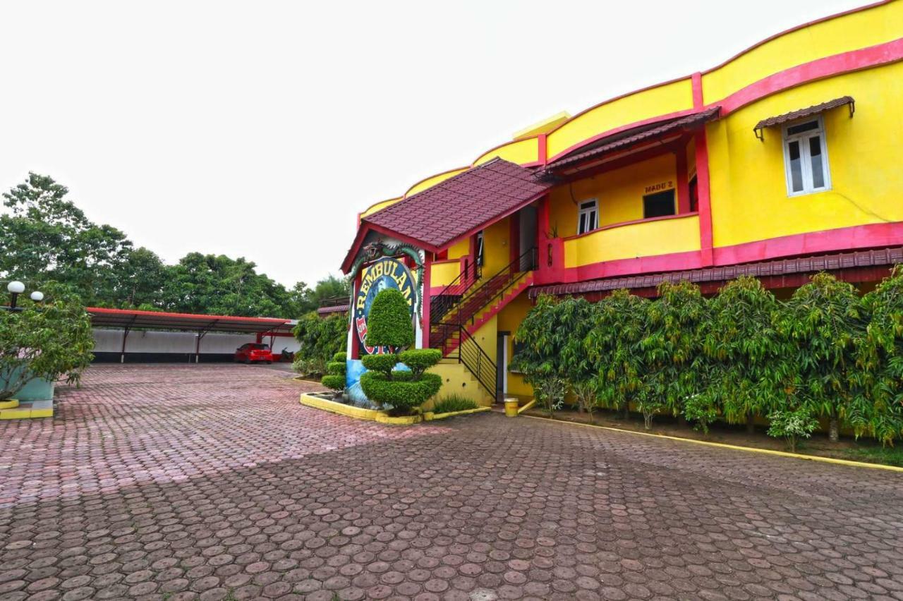 Hotel Rembulan Tebing Tinggi Extérieur photo